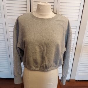 Cropped Sweatshirt w/Finger Holes